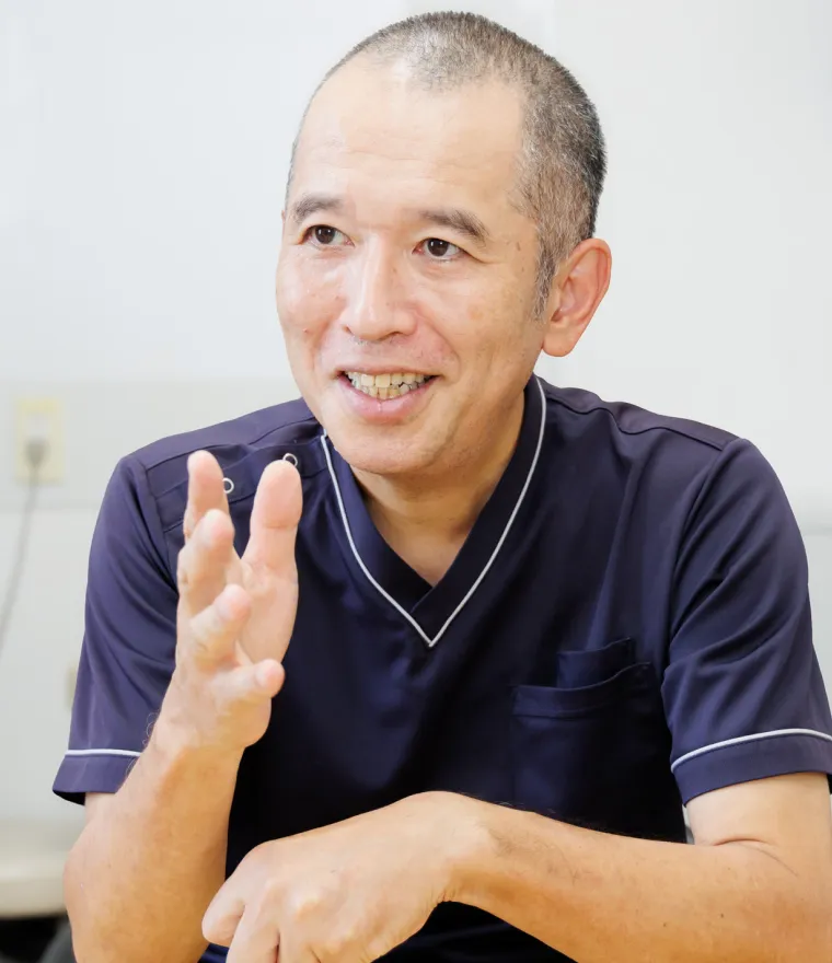 院長　藤原　慶輔